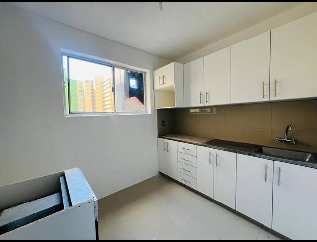 1.5 BEDROOM APARTMENT FOR SALE IN POINT WATERFRONT